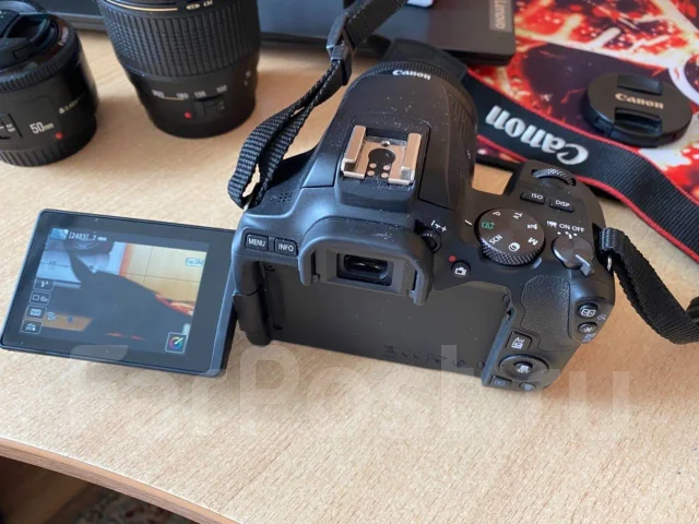 Canon EOS 250D Kit. 20 � ����� �� ����
