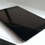 Apple iPad Mini 2 ����