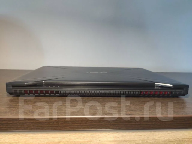 Asus TUF Gaming FX505DU. 15.6", 4����, ��� 16 ��, ���� 512���, WiFi: 1, Bluetooth: 1 ����