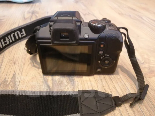 Fujifilm FinePix S9200 ����