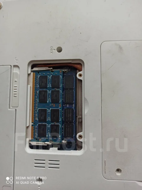Samsung Q320. ��� 4 ��, ���� 320���, WiFi: 1 ����