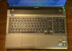 Sony VAIO VPC-P. 17", 3 100,0����, ��� 8 ��, ���� 240���, WiFi, Bluetooth, ����������� �� 4 000��. ����