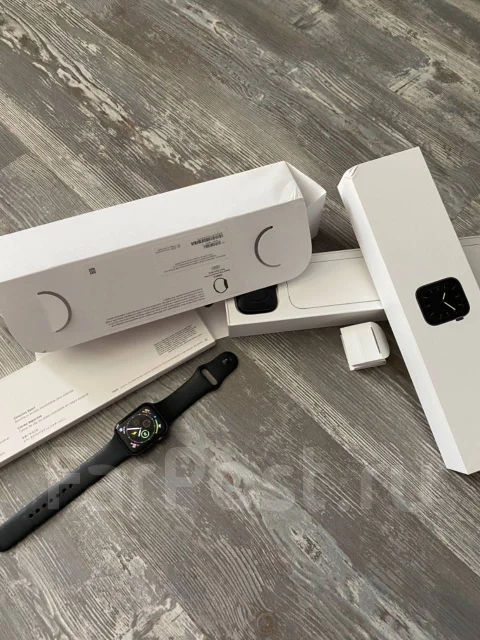 Apple Watch Series 5. GPS ����