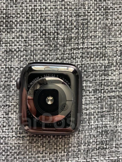 Apple Watch Series 5. GPS ����