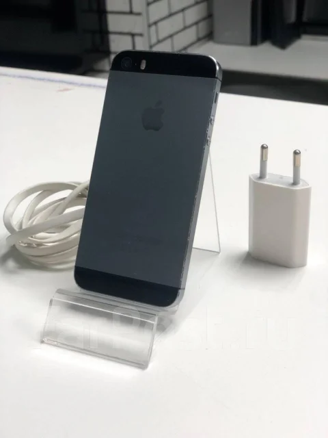 Apple iPhone 5s. �/�, ������, 4G LTE ����