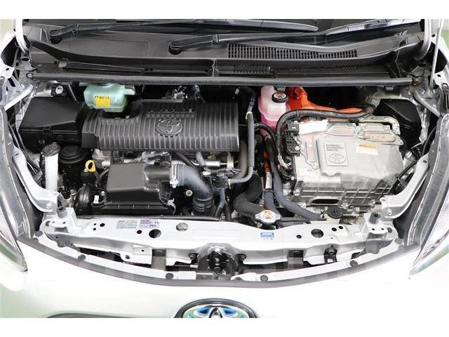 Toyota Sienta. �������, ��������, 1.5 (74��.�.), ������, 24 000����. ��, �/�. ��� ����� �� ������������ ����
