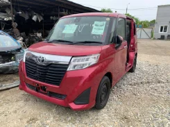 Toyota Roomy. M900A ����