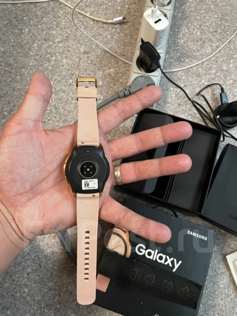 Samsung Galaxy Watch. GPS, NFC ����