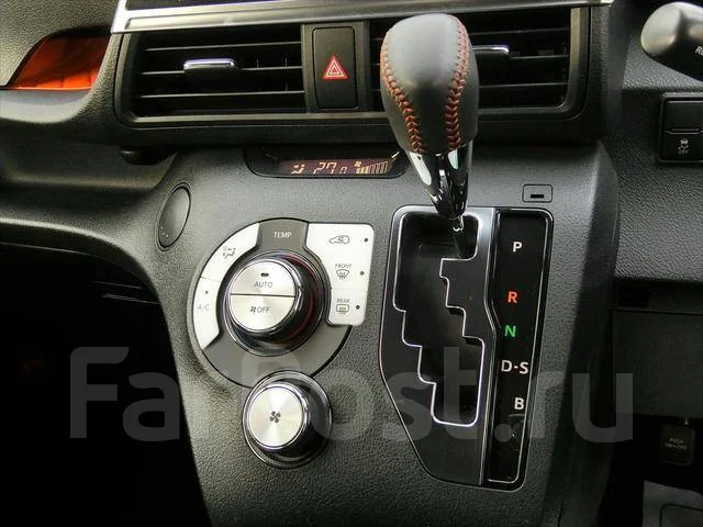 Toyota Sienta. �������, ��������, 1.5 (109��.�.), ������, 70����. ��, �/�. ��� ����� �� ������������ ����