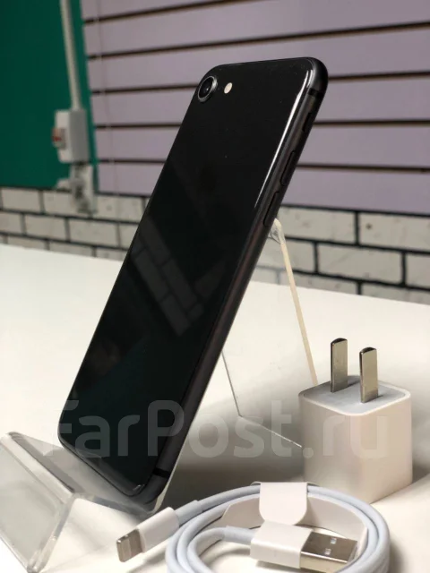 Apple iPhone 8. �/�, ������, 4G LTE, NFC ����