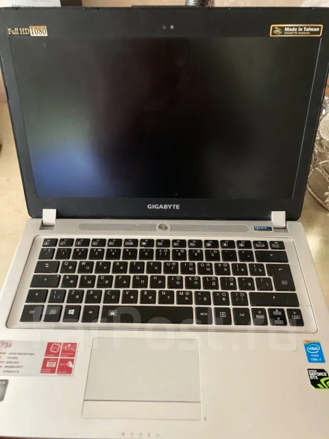 Gigabyte P34G. 14", 75����, ��� 8 ��, ���� 1 000���, WiFi: 1, Bluetooth: 1, ����������� �� 4��. ����