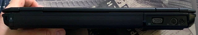 Acer Ferrari. 12.1", 2,3����, ��� 4 ��, ���� 250���, WiFi: 1, Bluetooth: 1, ����������� �� 3��. ����
