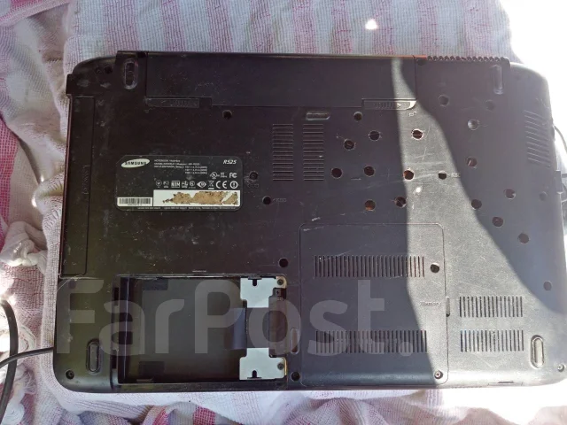 Samsung R525. 15.6", 2,2����, ��� 4 ��, WiFi: 1, Bluetooth: 1 ����