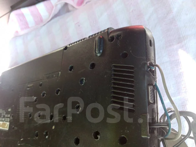 Samsung R525. 15.6", 2,2����, ��� 4 ��, WiFi: 1, Bluetooth: 1 ����