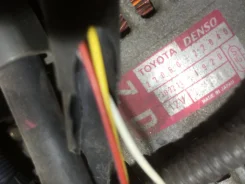 ��������� 27060-22040 ZD Toyota Corolla Spacio ZZE122 27060-22040 ����