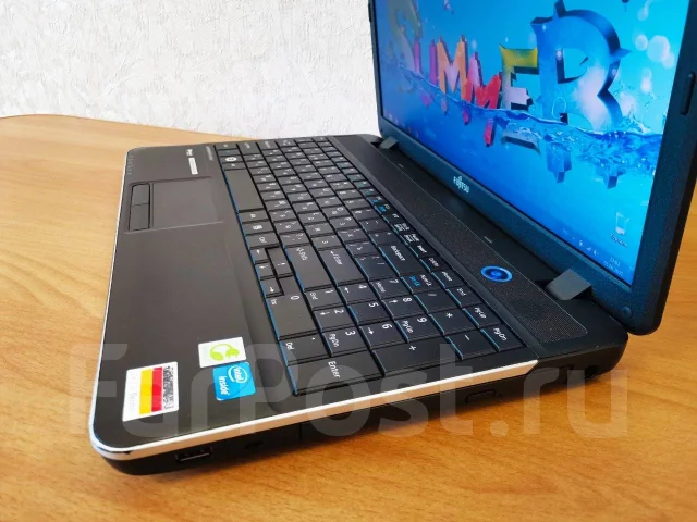 Fujitsu LifeBook A512. 15.6", 2,2����, ��� 4 ��, ���� 500���, WiFi: 1, Bluetooth: 1, ����������� �� 2��. ��� ����� �� ������� ����