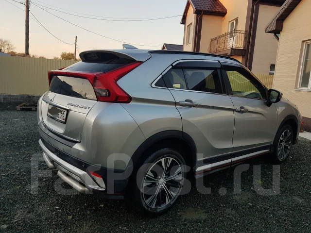Mitsubishi Eclipse Cross. ��������, 4wd, 1.5 (150��.�.), ������, 25 000����. �� ����