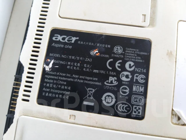 Acer Aspire One. 10.2", 1 500����, ��� 256 �� � ������, ���� 4 500���, WiFi: 1, Bluetooth: 1, ����������� �� 1��. ����