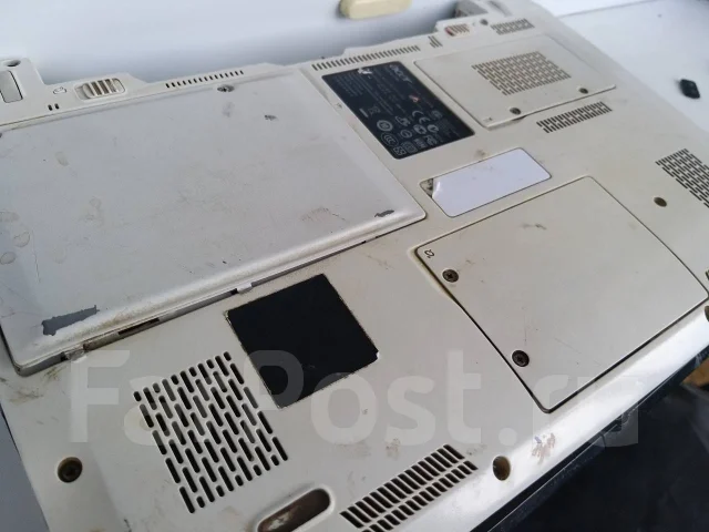 Acer Aspire One. 10.2", 1 500����, ��� 256 �� � ������, ���� 4 500���, WiFi: 1, Bluetooth: 1, ����������� �� 1��. ����