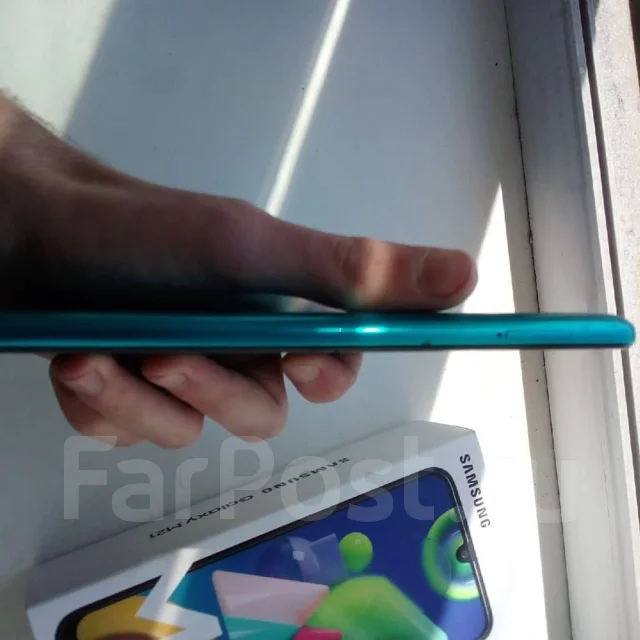 Samsung Galaxy M21. �/�, �����, 3G, 4G LTE, Dual-SIM, NFC ����