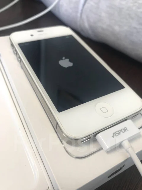 Apple iPhone 4. �/�, �����, 3G, 4G LTE ����