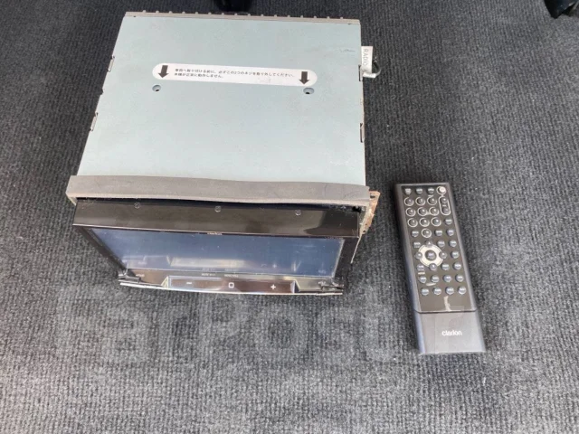Clarion NX702 ����