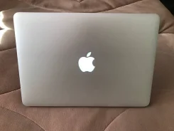 Apple MacBook Pro 13 2015 Early. 13.3", 2,7����, ��� 8 ��, ���� 128���, WiFi: 1, Bluetooth: 1, ����������� �� 5��. ����