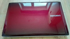 Samsung R730. 17.3", 2,5����, ��� 4 ��, ���� 128���, WiFi: 1, Bluetooth: 1, ����������� �� 3��. ����