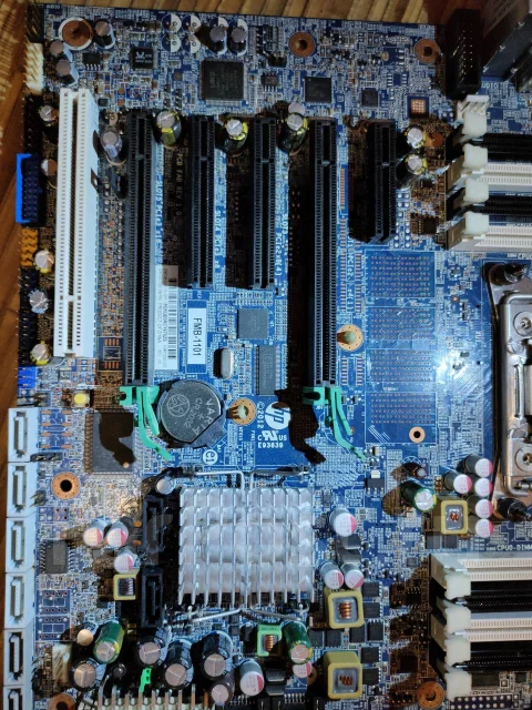 LGA2011 ����