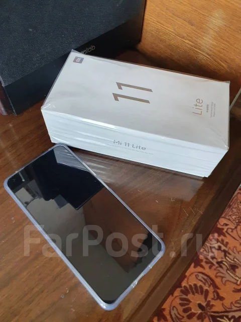 Xiaomi Mi 11 Lite. �/�, �����, 4G LTE, Dual-SIM, ����������, NFC ����