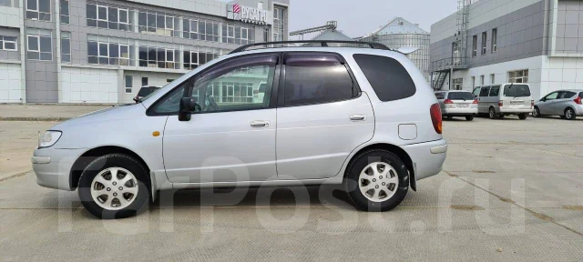 Toyota Corolla Spacio. �������, ��������, 1.6 (110��.�.), ������, 140 000����. �� ����