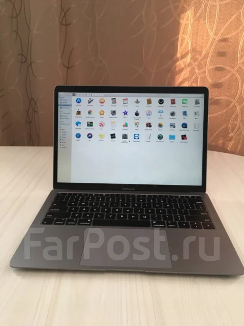 Apple MacBook Air 13 2020. 13.3", 1,6����, ��� 8 ��, ���� 128���, ����������� �� 10��. ����