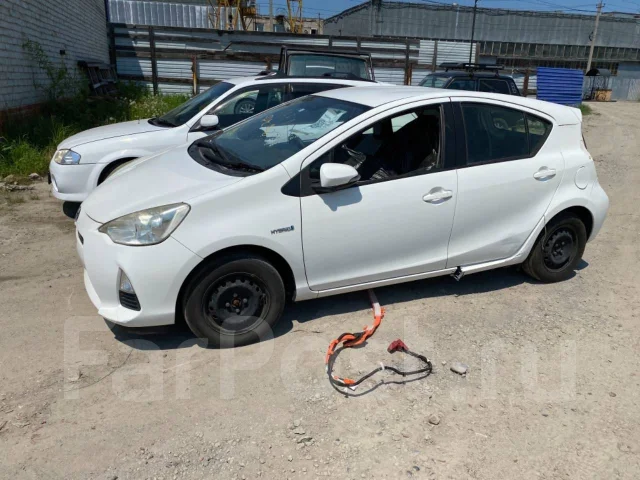 Toyota Aqua. NHP10, 1NZFXE ����