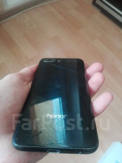 Honor 10. �/�, ������, 3G, 4G LTE, Dual-SIM, NFC ����