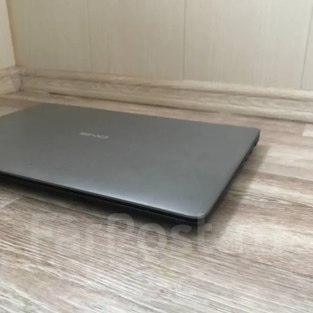 DNS Home. 15.6", 1,8����, ��� 4 ��, ���� 500���, WiFi: 1, Bluetooth: 1, ����������� �� 4��. ����