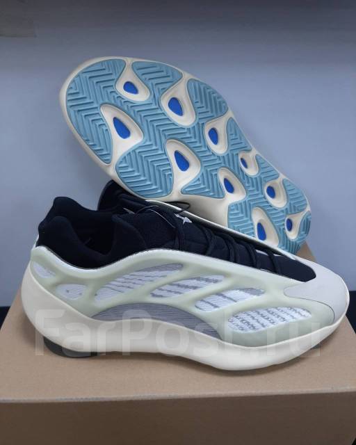 Yeezy 700 hot sale 45