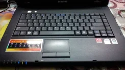 Samsung R60 Plus. 15.4", 1,8����, ��� 2048 ��, ���� 160���, WiFi, Bluetooth, ����������� �� 1��. ����