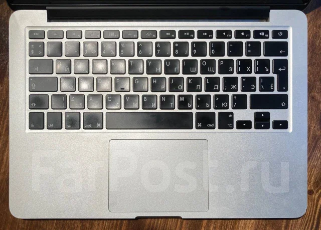 Apple MacBook 13. 13", ��� 8 ��, ���� 256���, WiFi: 1, Bluetooth: 1, ����������� �� 10��. ����