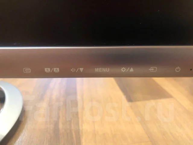 Asus. 24" ����