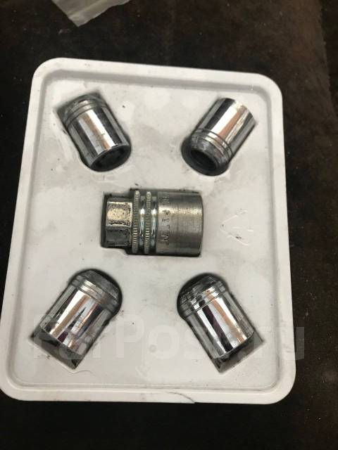 Гайка на колесо 4 секретки и ключ М12:1.25 Subaru - Гайки, секретки ...