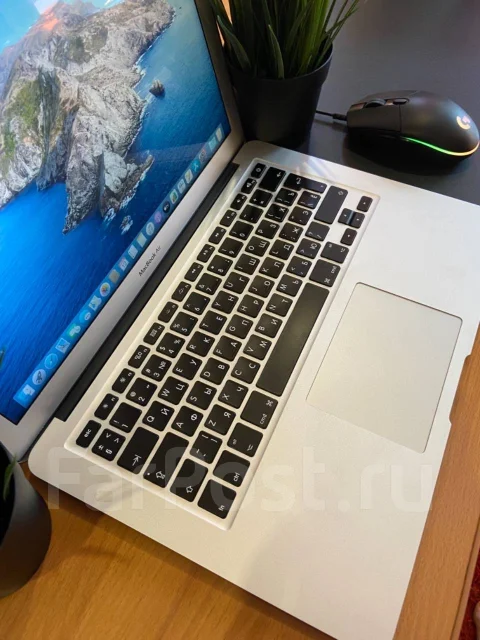 Apple MacBook Air 13 2017 Mid. 13.3", 1,8����, ��� 8 ��, ���� 128���, WiFi: 1, Bluetooth: 1, ����������� �� 7��. ����