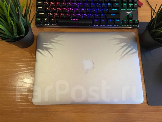 Apple MacBook Air 13 2017 Mid. 13.3", 1,8����, ��� 8 ��, ���� 128���, WiFi: 1, Bluetooth: 1, ����������� �� 7��. ����