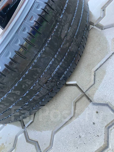 Nismo. 11.5x19", 5x114.3 ����