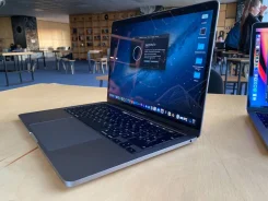 Apple MacBook Pro 13 2020 Late. 13.3", 1,4����, ��� 8 ��, ���� 256���, WiFi: 1, Bluetooth: 1, ����������� �� 16��. ����