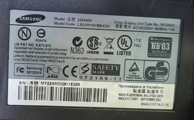 Samsung. 22" ����