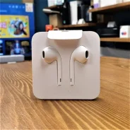 Apple EarPods ����