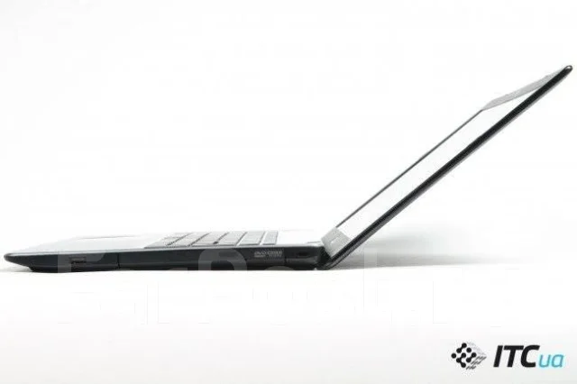 Asus X550L. 15.6", 2,6����, ��� 6 ��, ���� 1 000���, WiFi: 1, Bluetooth: 1, ����������� �� 6��. ����