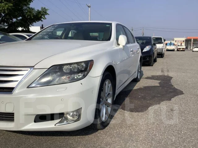 Lexus LS600h. UVF45 ����