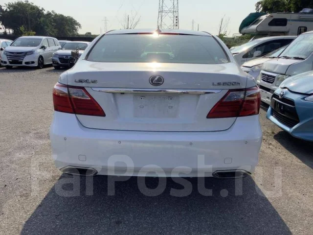 Lexus LS600h. UVF45 ����