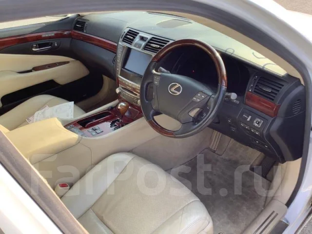 Lexus LS600h. UVF45 ����